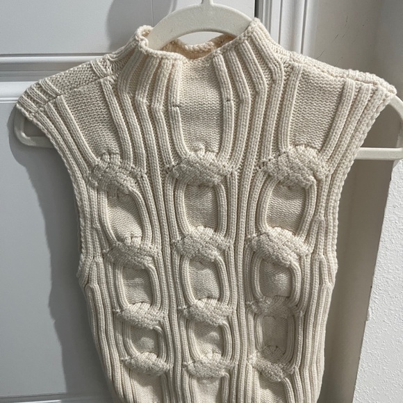 Elegant Cream Knit Sweater - Picture 7 of 8